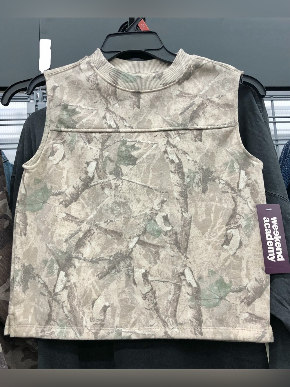 🏀$15🏀 NEW WEEKEND ACADEMY Fleece Muscle Top Sleeveless Medium Camo Boy’s